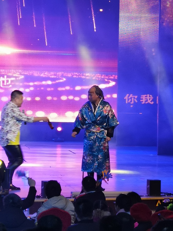 夜场江湖：讨好一个人究竟有多难？