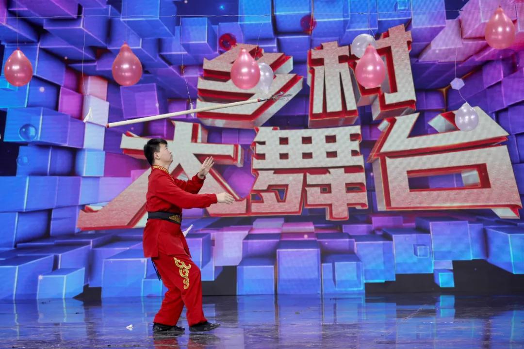 文安VS特克斯|少年展示传承600余年的高杆绝技,每一个动作都令人心惊胆颤