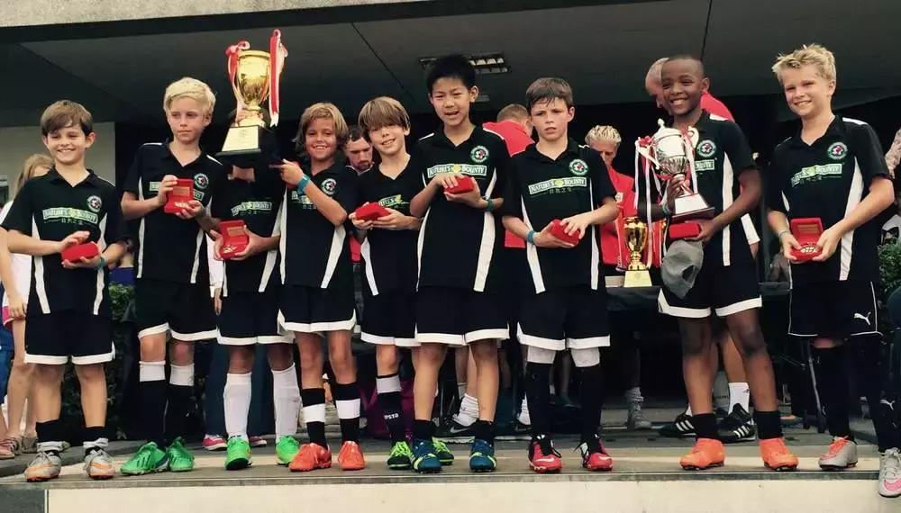 万国群星,万国群星队