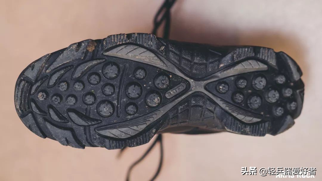 军靴适合下雨天穿吗,军靴穿得舒服吗