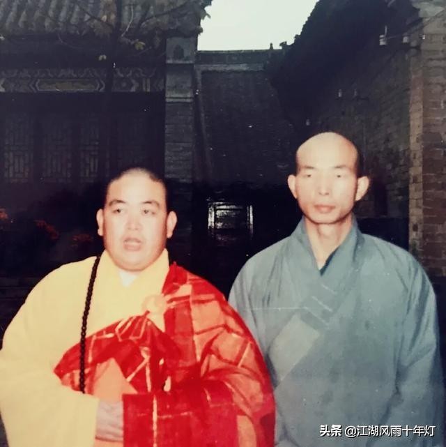 郭晨冬辣评李小龙仅此而已，少林释延觉反怼：一个十八线开外商人