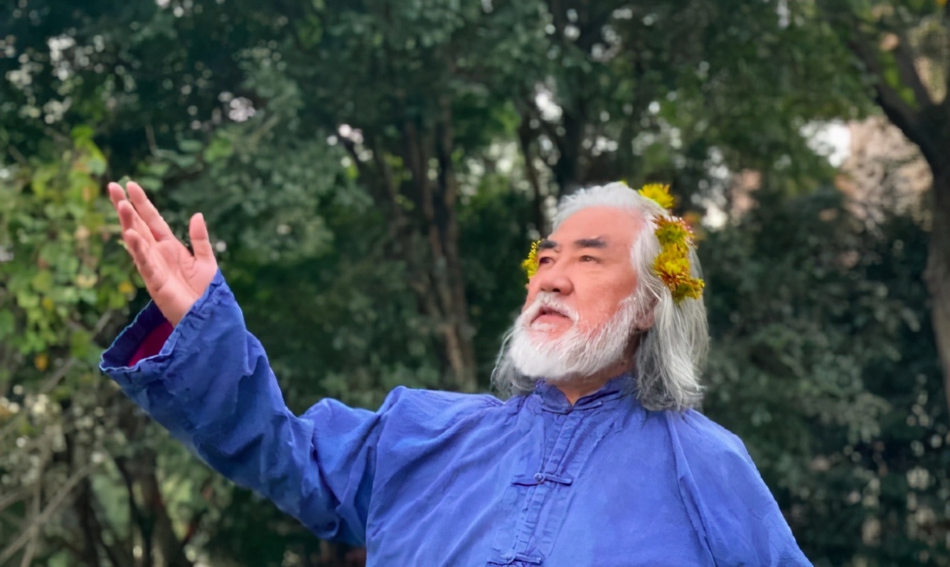 张纪中幸福一生完整版,69岁张纪中近照