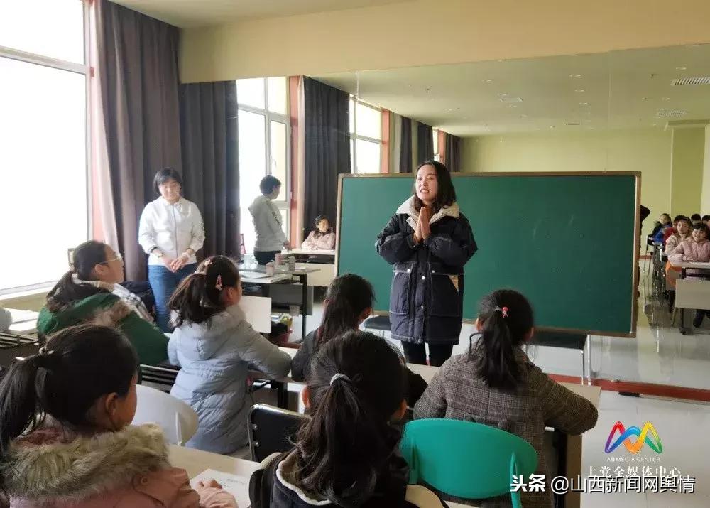 小主持人培训班视频直播,小主持人培训教程大全