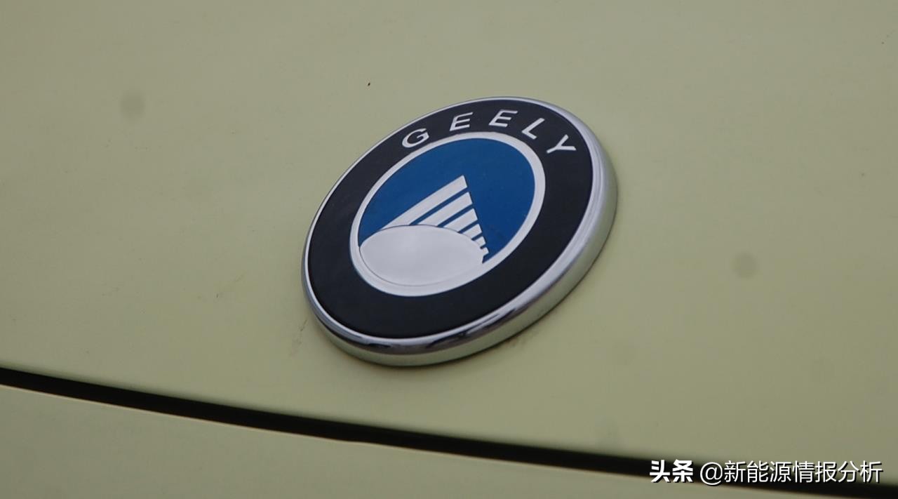 闃挎浖鏃ヨ鍗椾含,闃挎浖琛楀ご闅忔媿