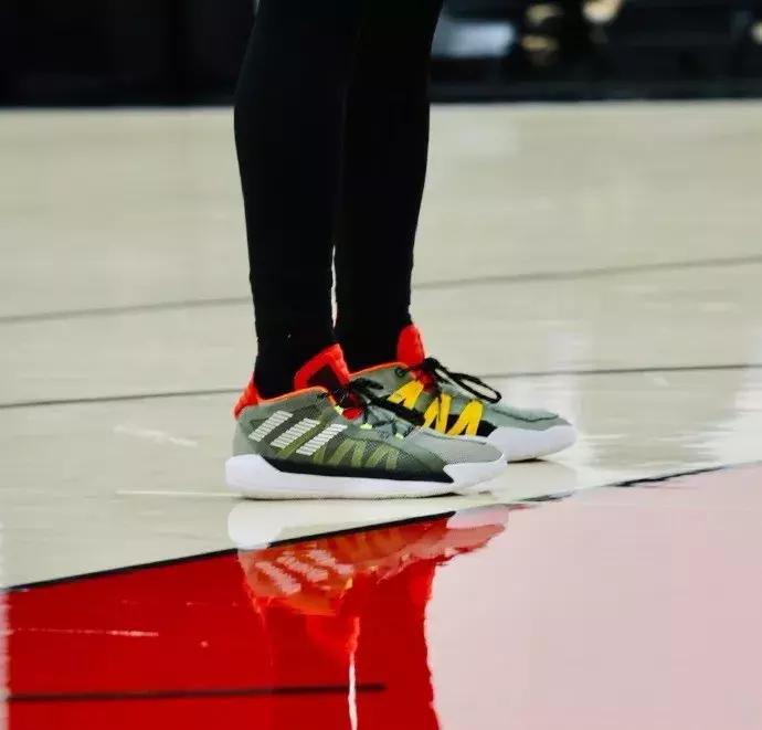 nba球员上脚欧文8,李宁闪击6premium