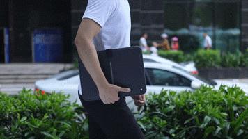 比macbookair轻的电脑,比macbookair还薄