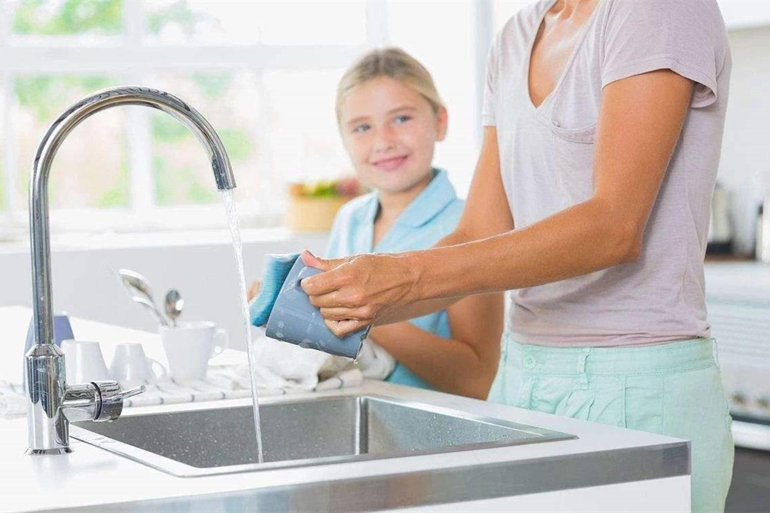 “躺赢父母”全都是“佛系带娃”?背后的心思,都花在这些细节里