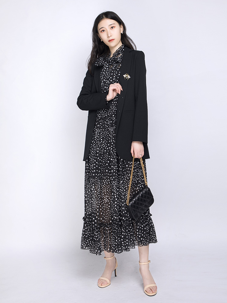 时尚芭莎年度派对结束，学女星红毯穿搭