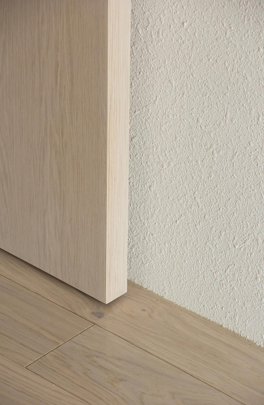 原木极简侘寂风家具,原木极简风与轻奢极简风