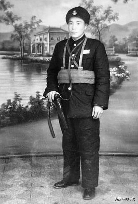 驳壳枪木质枪套玩具,驳壳枪和牛皮枪套的合体叫什么