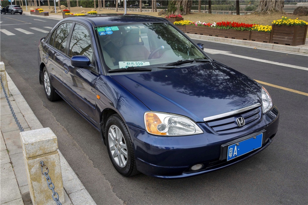 本田思域最畅销的一款,售价12万的本田思域