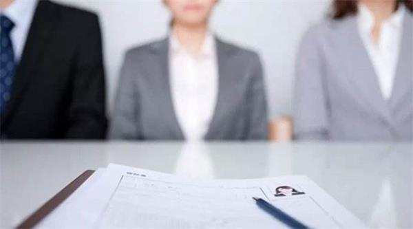 面试中被问到外貌怎么回答,面试官问你没被录取怎么办