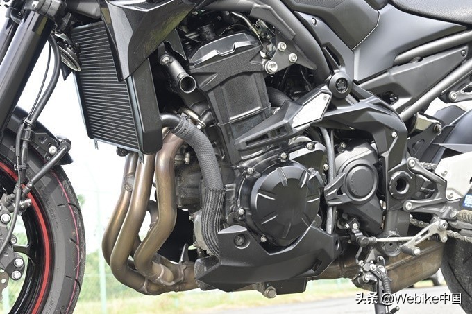 川崎z900跟川崎z1000有什么差别,川崎Z900驾驶体验