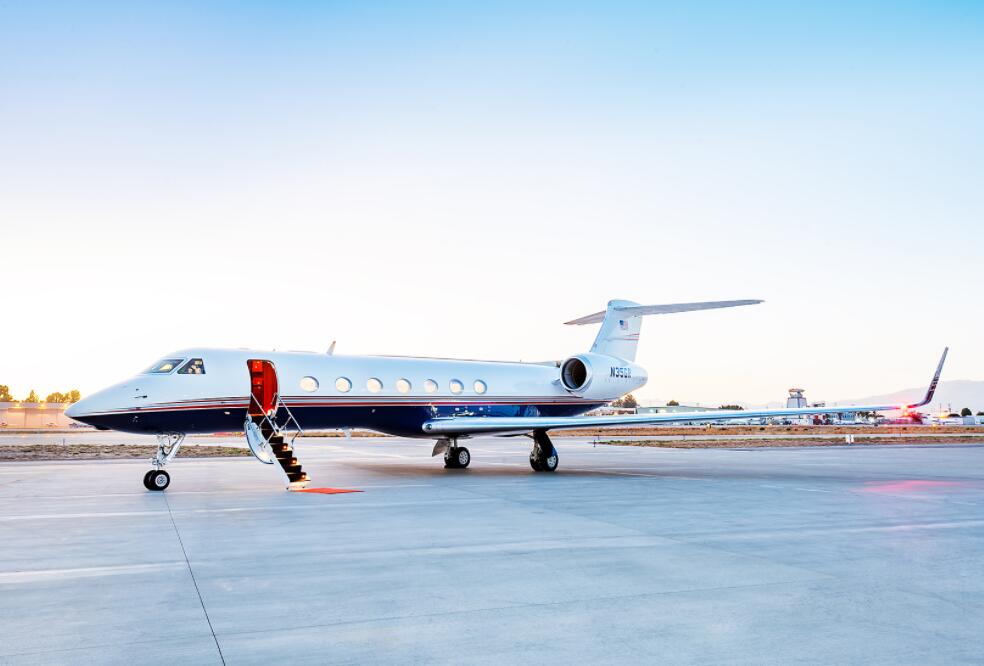 李嘉诚拥有的是什么飞机,李嘉诚小型飞机