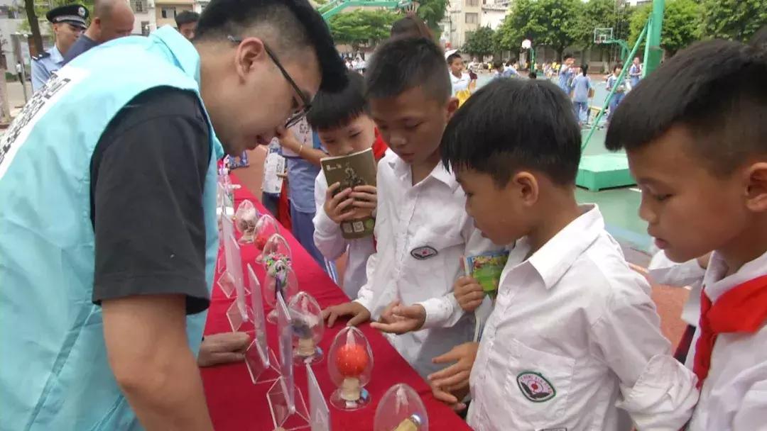 【围观】怀集县“武术六进”暨禁毒宣传教育活动走进怀城镇中心小学|怀集城南中学“第六届校园...