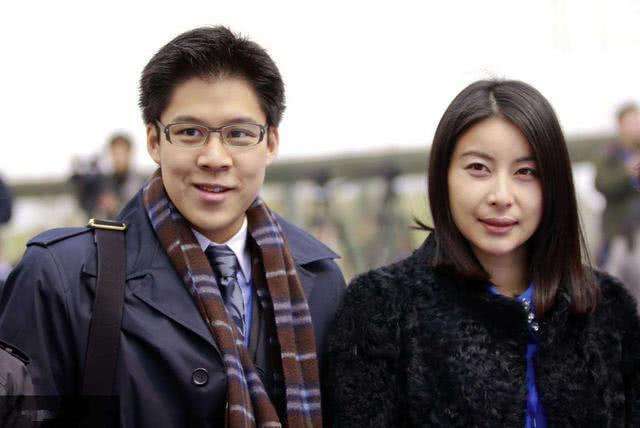 郭晶晶霍启刚婚礼霍震霆致辞视频,郭晶晶与霍启刚结婚时的媒体报道