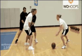 快速弧顶挡拆三分战术,一招教你破防守紧逼