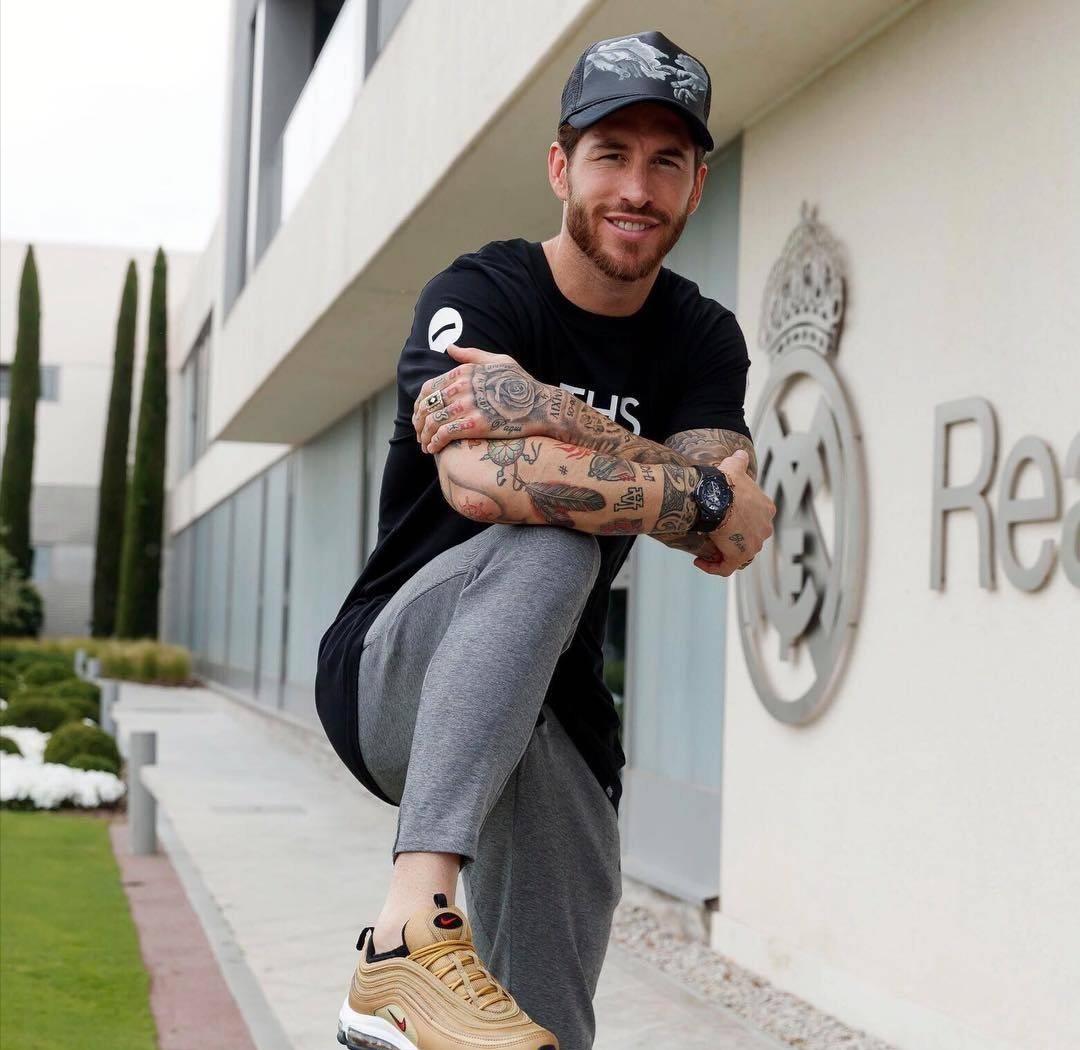 06年皇马阵容图片,皇马队徽壁纸超清图片