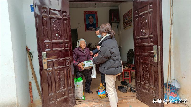 情暖万名孤寡老人公益活动,关爱孤寡老人爱心捐赠暖人心