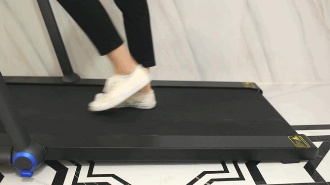 天猫精灵！小姐姐想跑步-小米有品小金K12语音跑步机体验