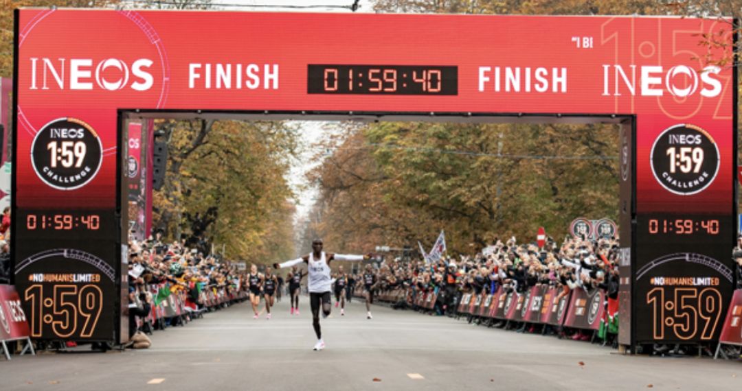 人类科技极限,人类马拉松突破两小时配速有多快