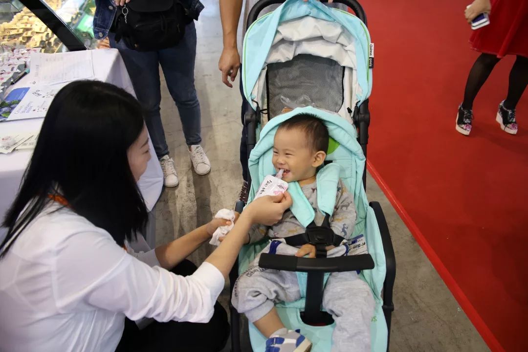 一岁了母乳不够又不吃奶粉怎么办,宝宝母乳不够喝奶粉吃要怎样吃