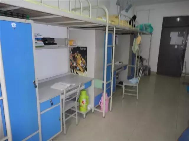 西安建筑科技大学大雁塔校区宿舍,西安高新职业技术学院宿舍