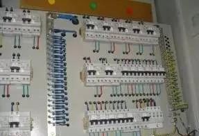 酒店房间配电箱安全规范要求,酒店强电箱与弱电箱安装注意事项