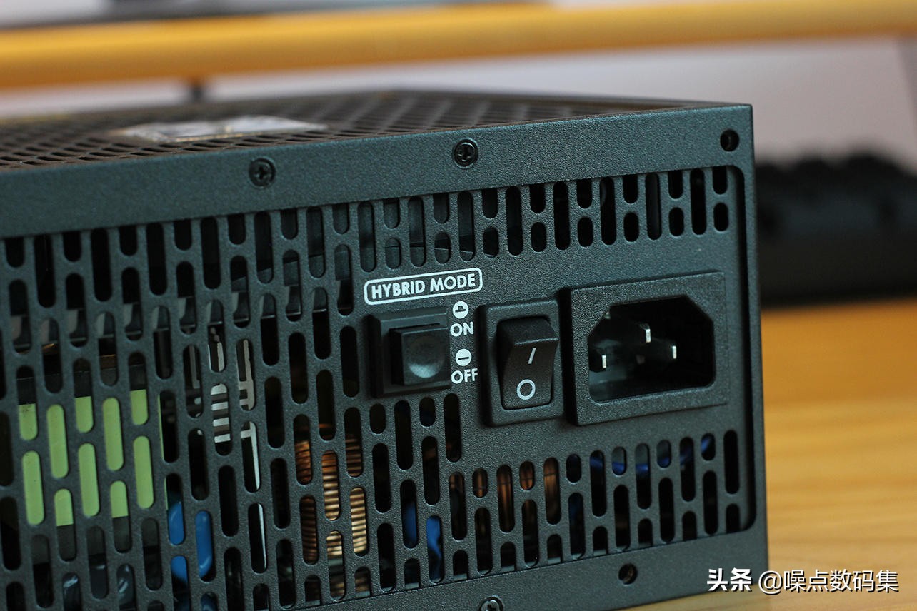 安钛克750w电源拆机,安钛克hcg650w电源安装教程