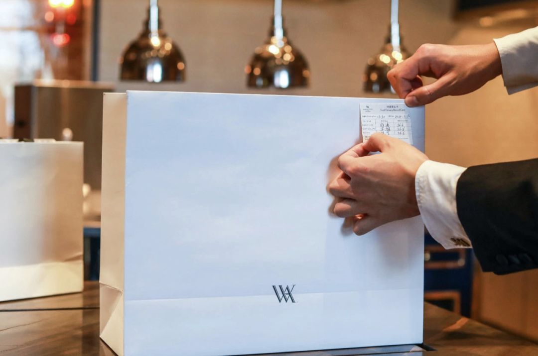 中国游客都不出门了，这谁顶得住？