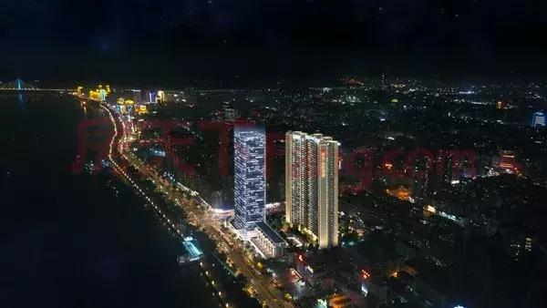 市中心豪华3房180平米单价5千多,这个豪宅