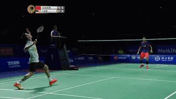 初学者对羽毛球拍常识,羽毛球教学高远球动作儿童