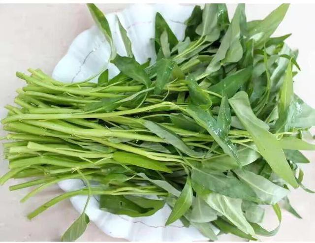 看完你还敢吃毛肚吗,看完你还敢吃生菜吗