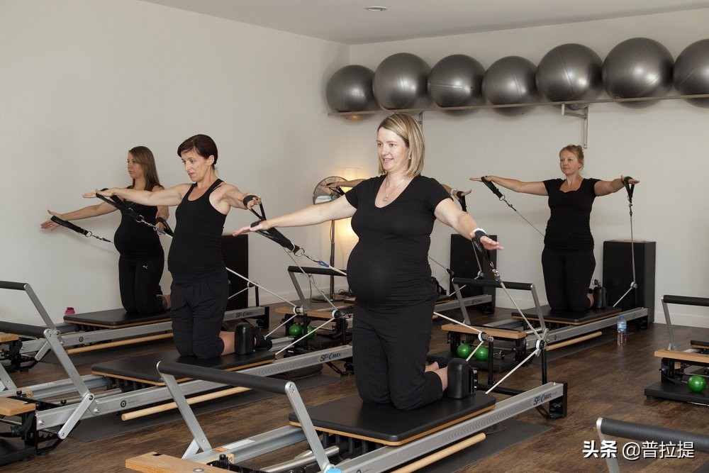 普拉提大器械孕产塑形,孕产普拉提训练
