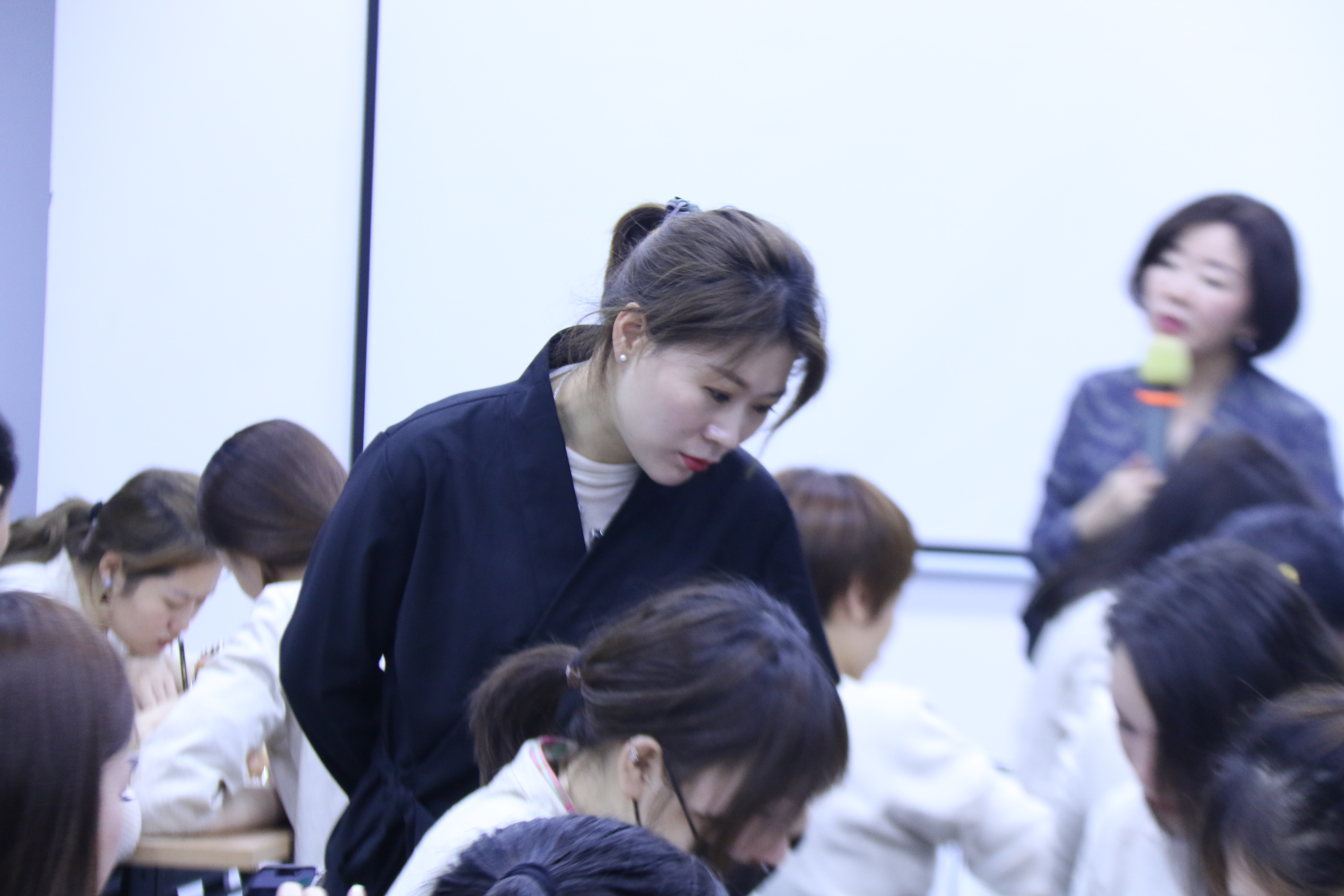 新手小白纹绣全过程有哪些,纹绣初学者要学习哪些方法