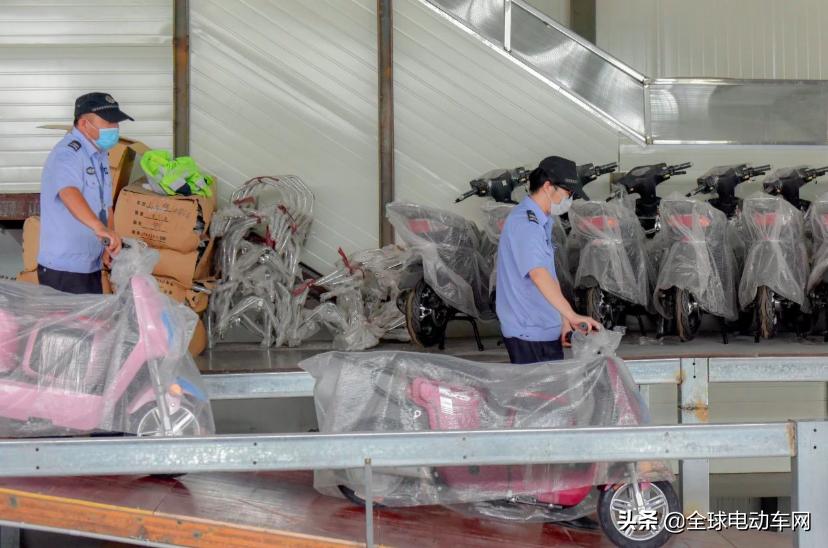 新国标电动车能不能装尾箱,新国标电动车可以安装前箱