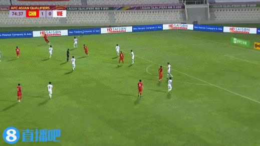 国足对沙特防守阵型,国足应警惕对手的边路进攻战术