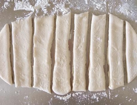 炸油条不放鸡蛋和盐的做法,炸油条不加鸡蛋家常做法