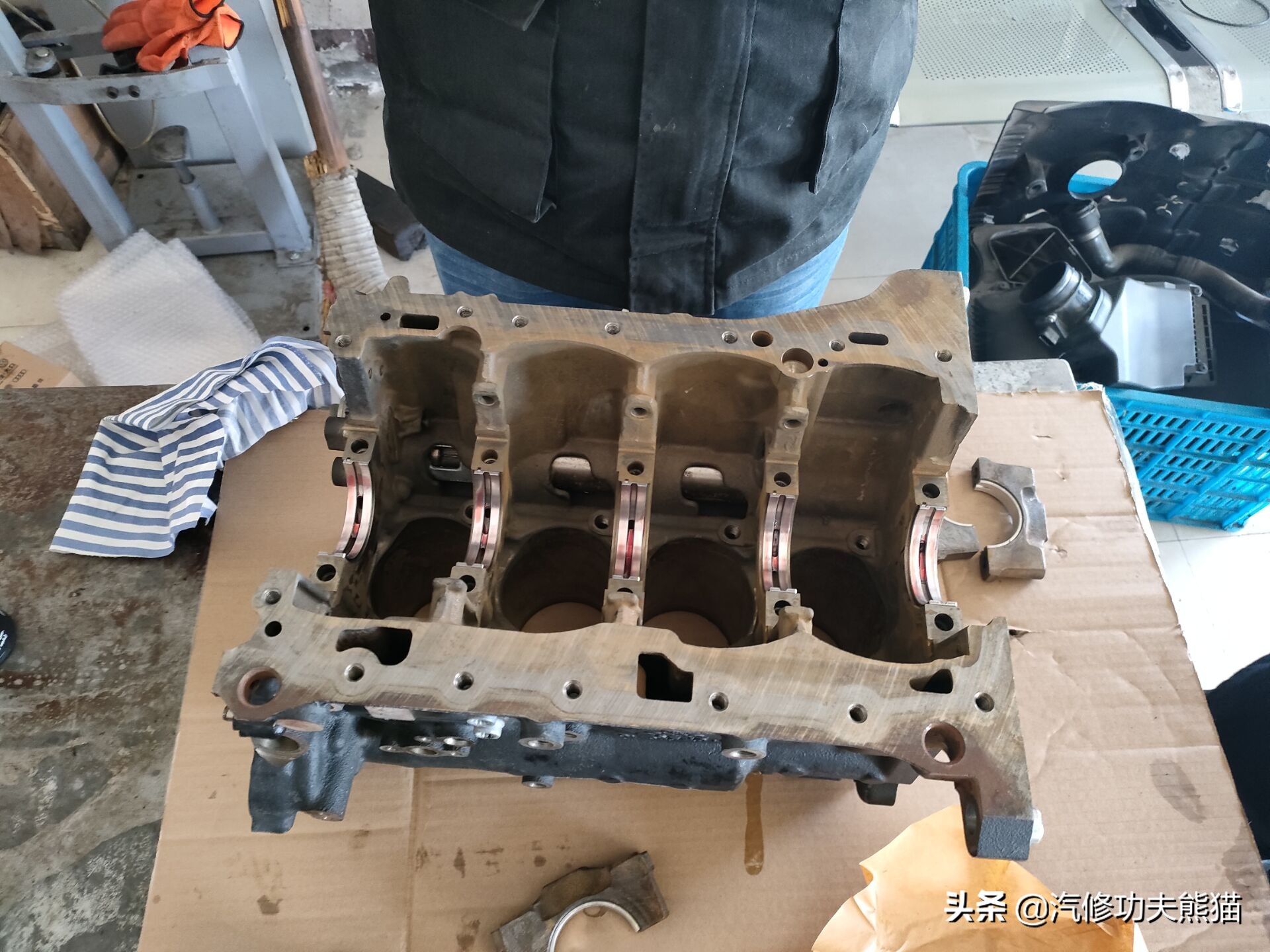 2011款奥迪q5烧机油怎么彻底解决,奥迪q5三代ea888发动机烧机油原因