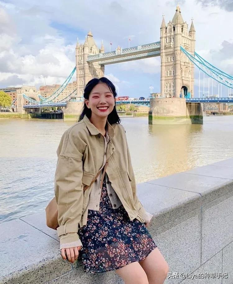 女童白色羊羔毛卫衣6-12岁潮款,大版的羊羔毛卫衣怎么搭配