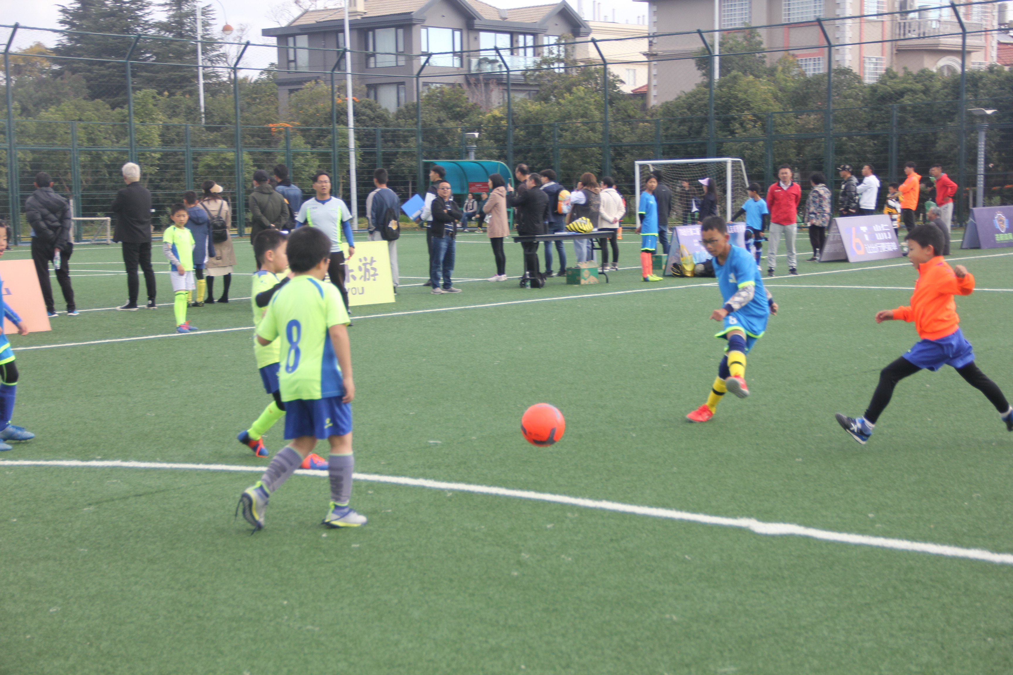 累了么科技待遇怎么样,助力青少年足球普及