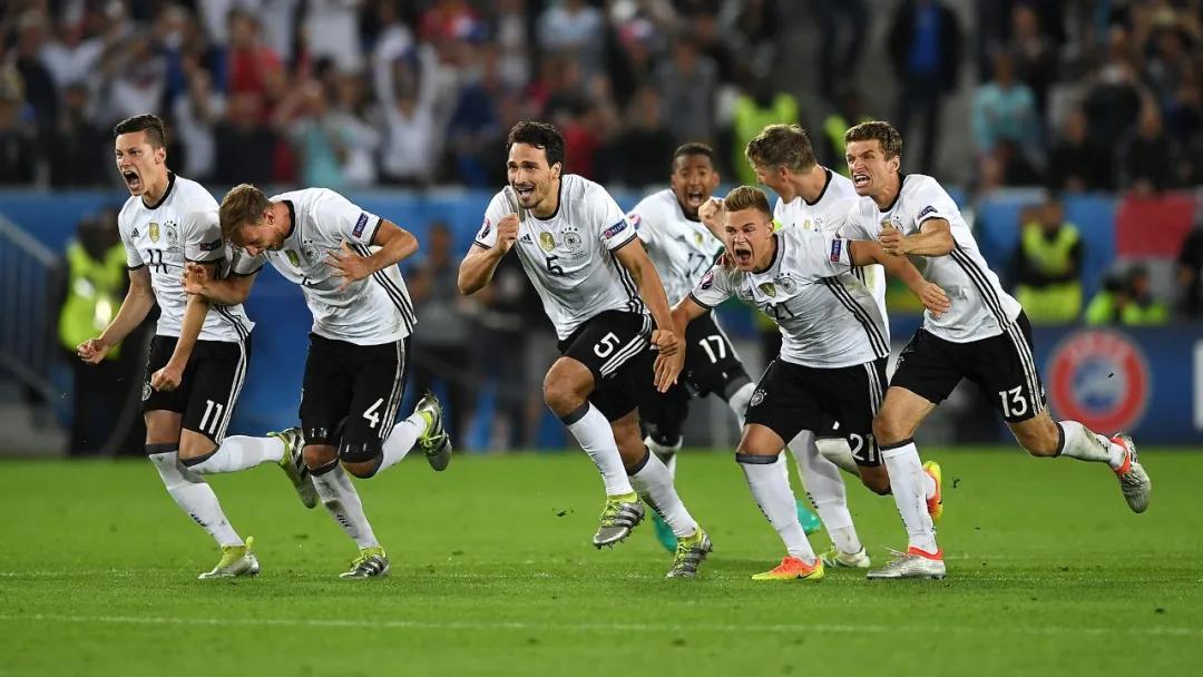 德国和意大利隔离在家的骚操作对比刷屏，网友笑哭：这俩塑料兄弟