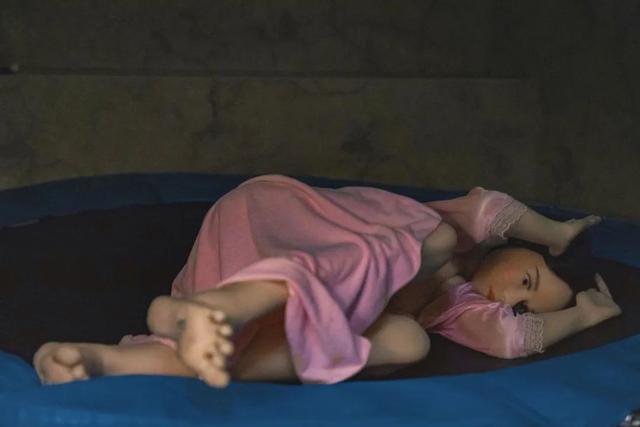 中国第一个硅胶娃娃体验馆，开在工厂区