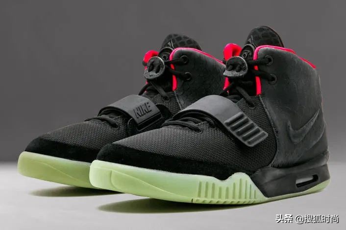侃爷曝光千双yeezy,一双鞋就能买一套房子