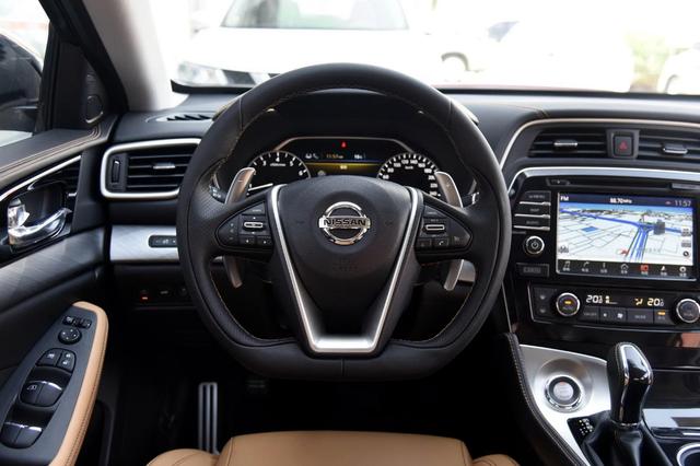 日产西玛海外改款来袭还值得买吗,外观不输百万车