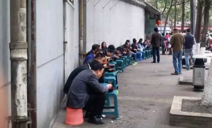 重庆人最爱的豌杂面,重庆人板凳面