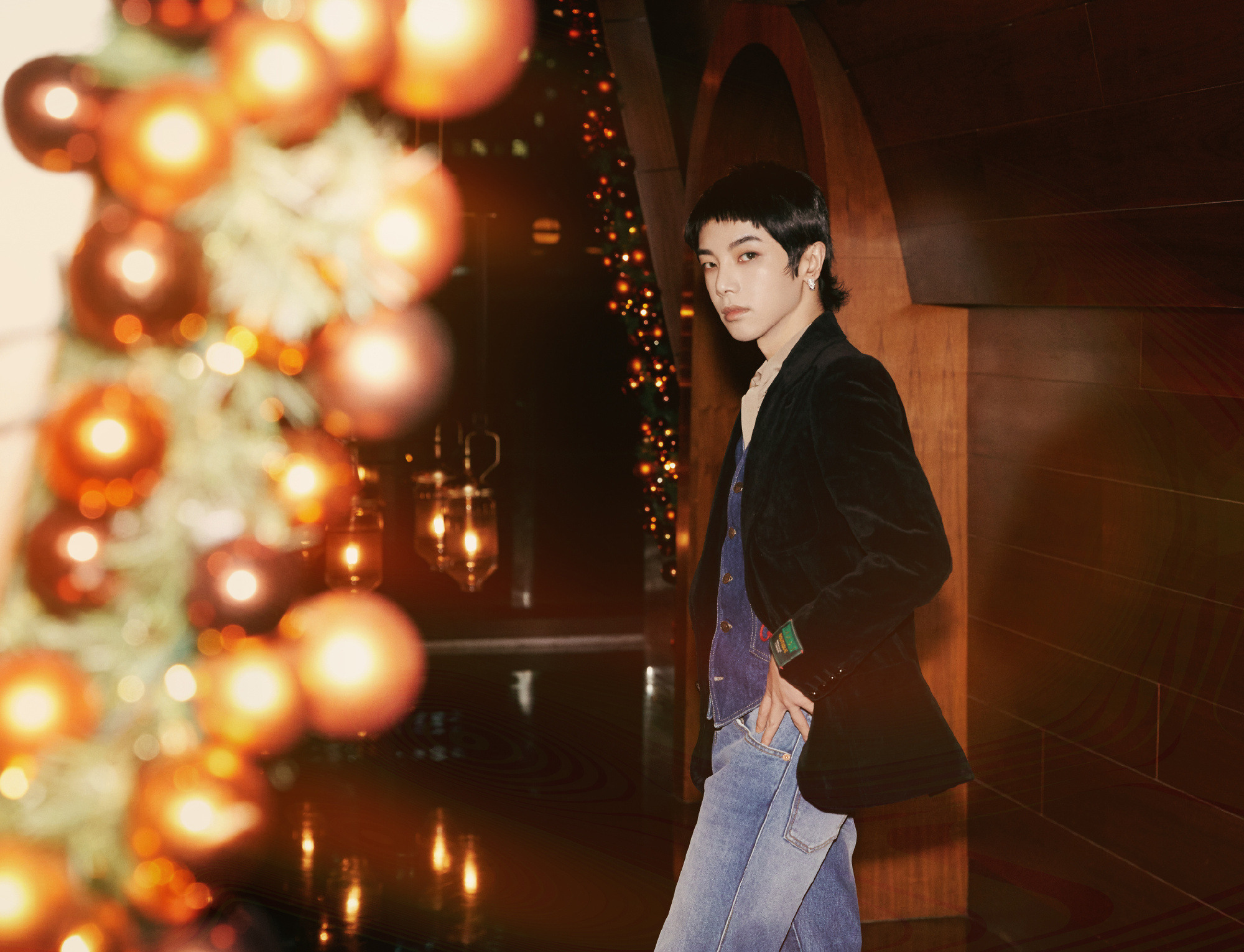 华晨宇同款棒球服搭配,华晨宇黑色西服穿搭图片