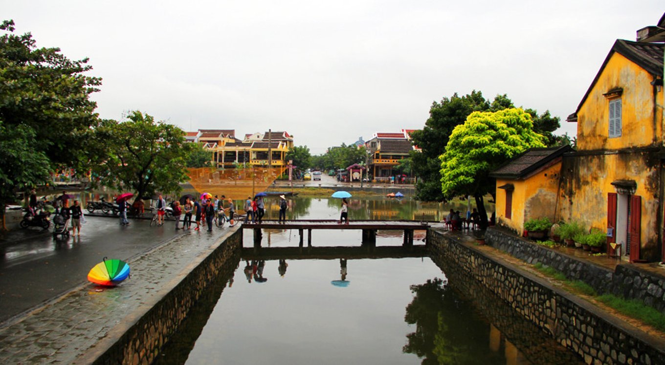 波澜不惊可以形容水面吗,描述海上邮轮的感觉