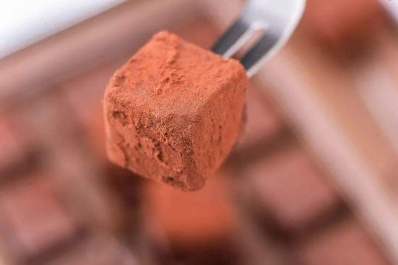 盘点五款零食吃过的人都说好吃哦,盘点那些好吃的零食测评