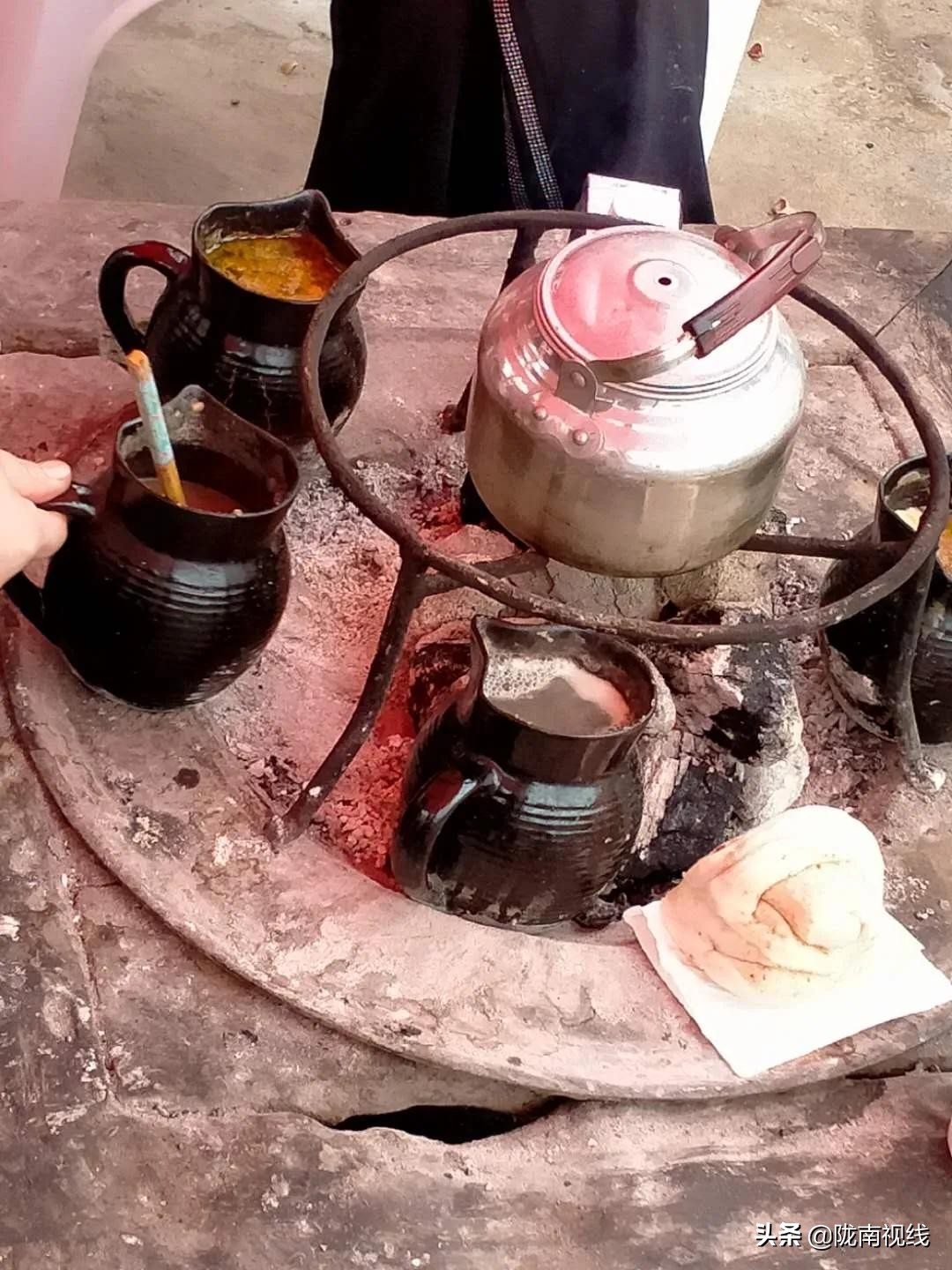 椋庡摜寰掓鐩存挱,闄囧崡椋庡摜璧勮